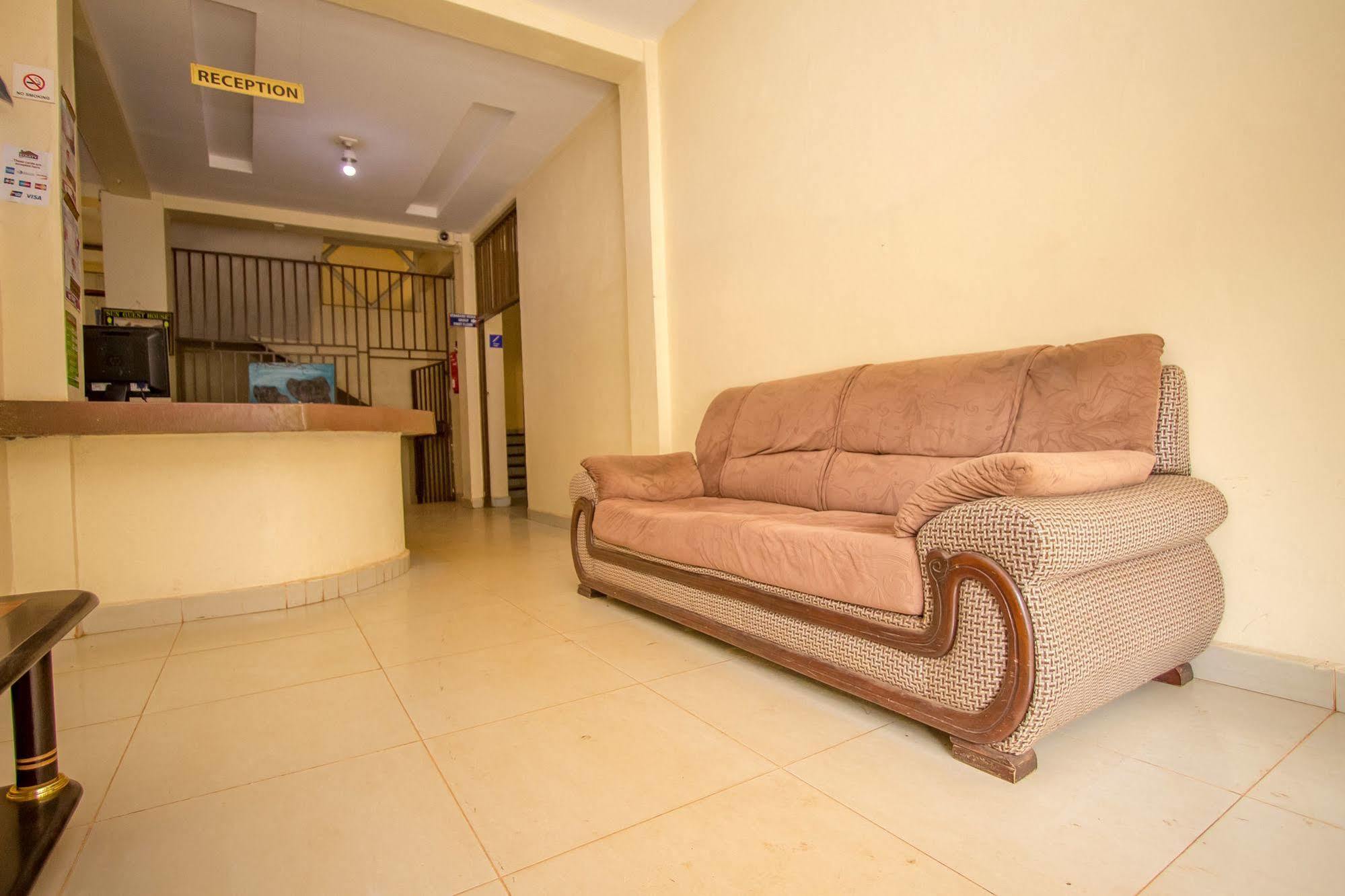 Sun Guest House เนย์รี ภายนอก รูปภาพ
